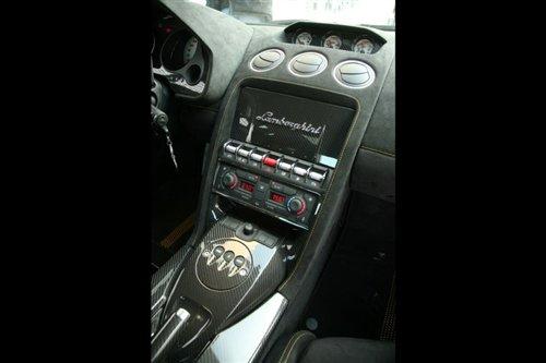 愤怒的公牛 试驾兰博基尼Superleggera 汽车之家 愤怒的公牛 试驾兰博基尼Superleggera 汽车之家