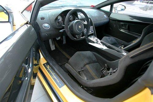 愤怒的公牛 试驾兰博基尼Superleggera 汽车之家 愤怒的公牛 试驾兰博基尼Superleggera 汽车之家