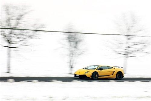 愤怒的公牛 试驾兰博基尼Superleggera 汽车之家 愤怒的公牛 试驾兰博基尼Superleggera 汽车之家