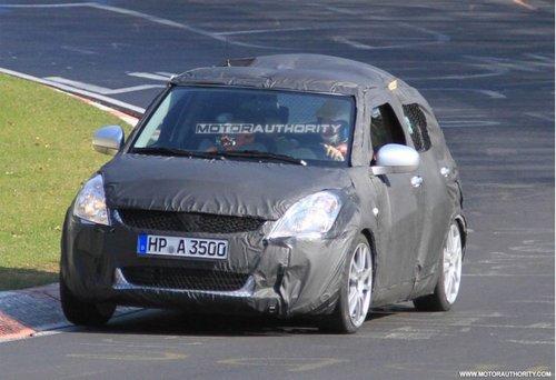 将推四驱车型 铃木新雨燕路试谍照曝光