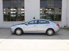 都是自主佼佼者 荣威350对比奔腾B50