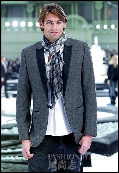 成功男士必修穿衣术! 看15位男星 西装斗法 (图