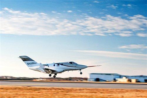 售价450万美元 本田开发新一代商务飞机