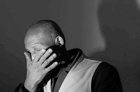 60岁父亲不堪忍受儿子暴力 花5百元雇凶将其打