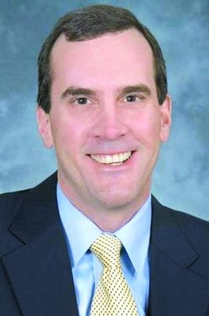 股价下跌4个点,量比为红色5什么意思-为什么有