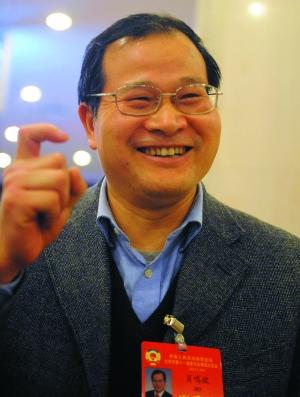 政协委员肖鸣政:用交强险余额设车祸救助基金