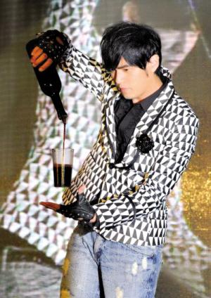 周杰伦版《青蜂侠》即兴原创骂人台词