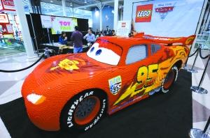 32.5万块乐高积木拼成汽车总动员模型