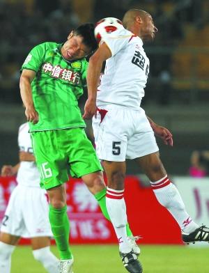 京城球迷冷对足协杯 国安表现松懈场面颇乏味