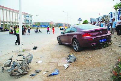 富家子开250万跑车狂飙 失控撞死4个孩子的父