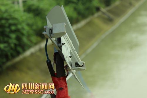 少年溺水失踪 父母蹲桥头6日夜盼见最后一面