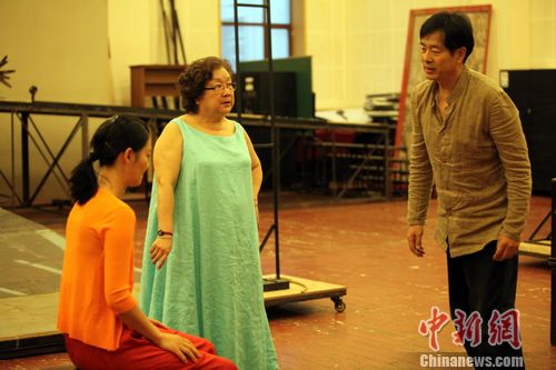 戏剧导演陈薪伊获“2012中华文化人物”提名