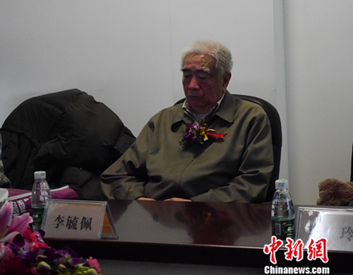 科普作家出书解读趣味数学称其实数学很好玩(图)