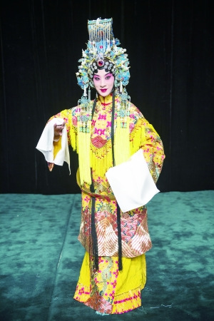 程派武则天再登舞台重排由弟子李海燕担纲(图)