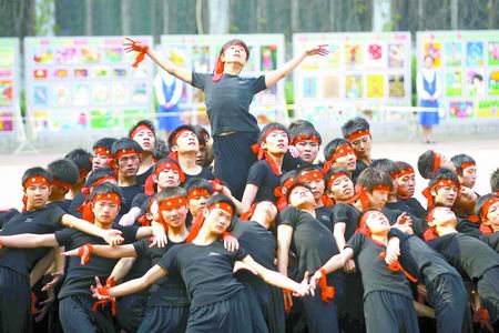 幼师帅男生成"香饽饽" 幼师毕业生就业形势大好 幼师帅男生成"香饽饽" 幼师毕业生就业形势大好