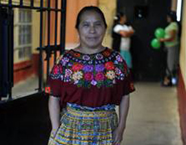 Σ�������׶�Σ��������Ů�Ӽ���������һ��ѡ������������������Karen Espana��ѹȺ���������������С�㡱��