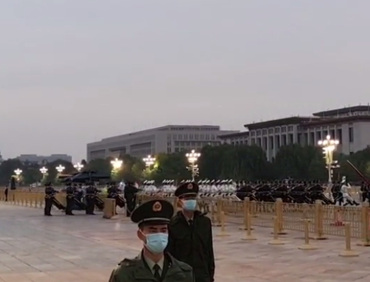 在北京看升旗典礼是什么样的体验？