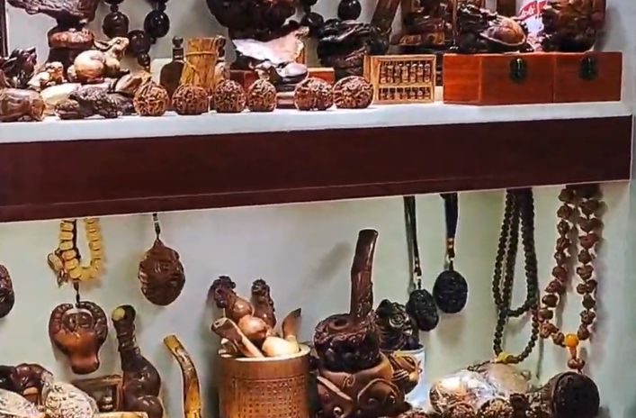 护国寺里的文玩小店