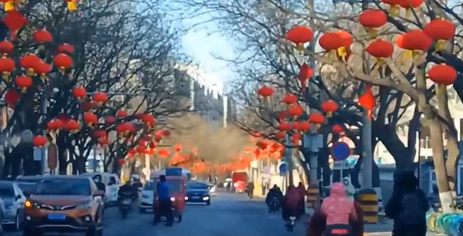 北京的景泰路，火红灯笼，喜气洋洋