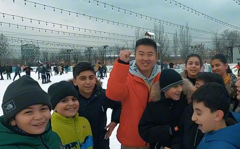 亚美尼亚媳妇带中国老公挑战冰上项目，一起为北京冬奥会加油