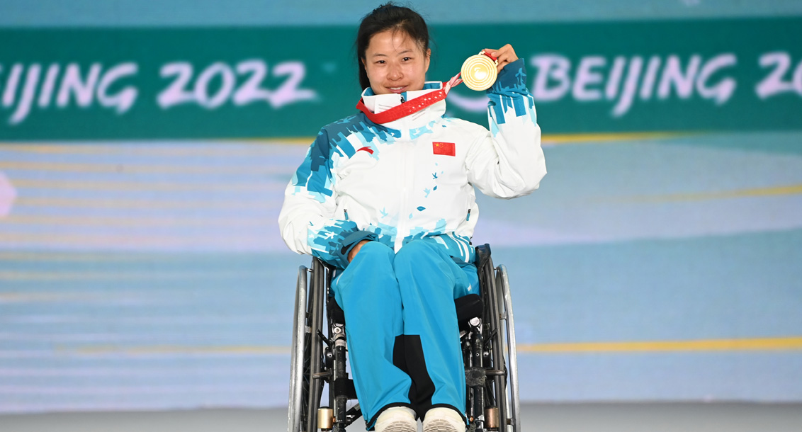 杨洪琼获得残奥越野滑雪女子短距离-坐姿项目金牌