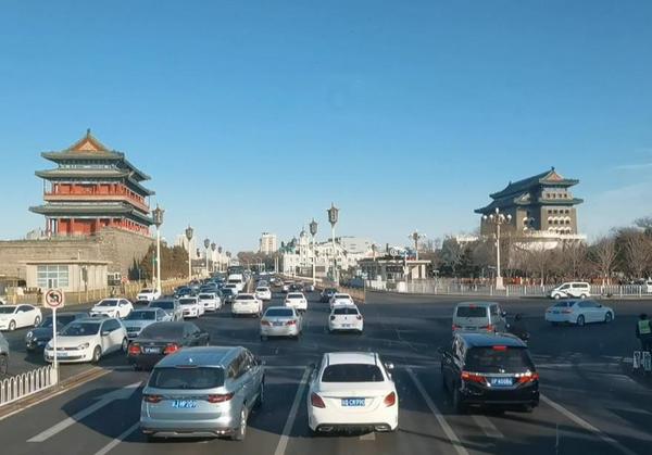 段子：前门到了，请从后门下车……
