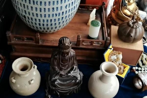 带大家逛逛北京潘家园古玩市场!