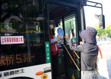 上海崇明部分公交线路试运营