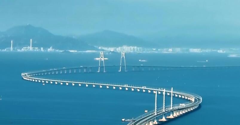 港珠澳大桥：一桥连●三地，通ξ达千万家