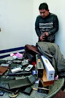 丈夫因妻子做手术欠债 到外地做小偷赚钱(图)