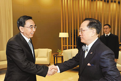 粤港联手取缔“双非孕妇”中介透过源头彻底解决