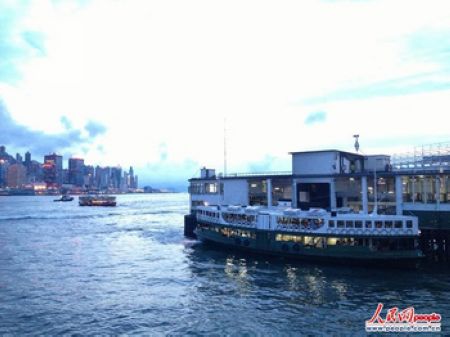 “天星小轮”:游走于维港两岸的百年轮渡(组图)