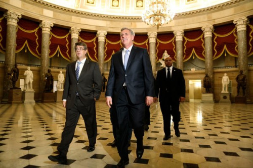 美国国会两党对峙继续政府面临关门危机(图)