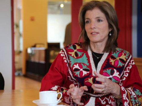 卡罗琳·肯尼迪19日将向日本天皇递交国书(图)