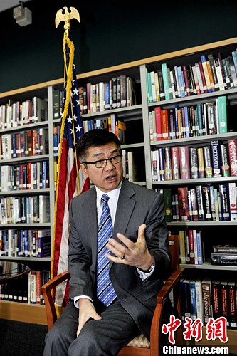 美驻成都总领馆签证中心扩容年处理签证量逾20万