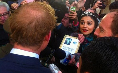 Ӣ���������ӱ�Ů�������Ů���Ϳ�������ͬ��