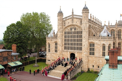 英国女王“生财有道”钱袋紧出租城堡