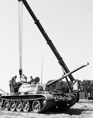 部队野外驻训装备管理与技术保障七大问题有新