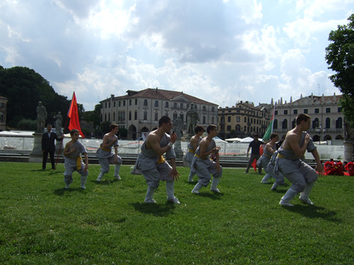 ��������Ȼ���ӻԾ�μ������߽�������Ļ���