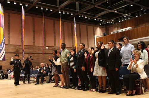 ����������ѧ������һ�վ���ֳ�����עУ԰����