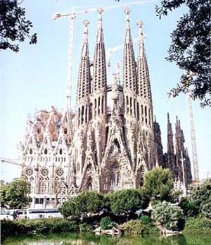 未来的废墟--巴萨罗那神圣教堂(图)_灰飞烟灭