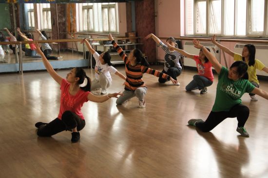 ��������Ӫ�ӽ�β��ӪԱ��ζ����ѧϰ���ͼ��