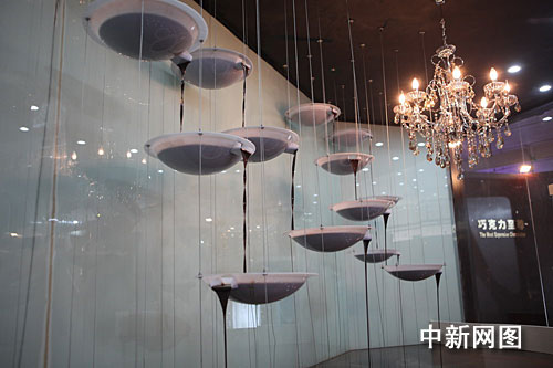 中国最大巧克力瀑布现身世界巧克力梦公园(图