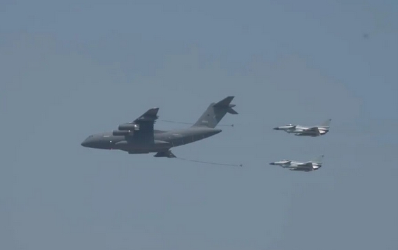 空中加油专项训练！空军首次在院校组织实施！