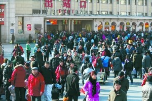 今起返京高峰来袭临客依旧开部分线路票仍难买