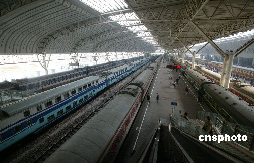 沪宁铁路因信号灯故障瘫痪3小时