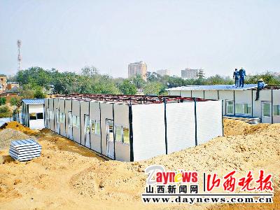 山西工人非洲生活:风油精受欢迎 吃饭没有筷子