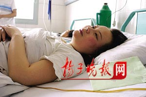 阜宁地震警察夫妇冲课堂打女教师致大便失禁