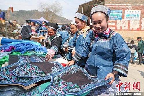 �����������ڸ��糡�����