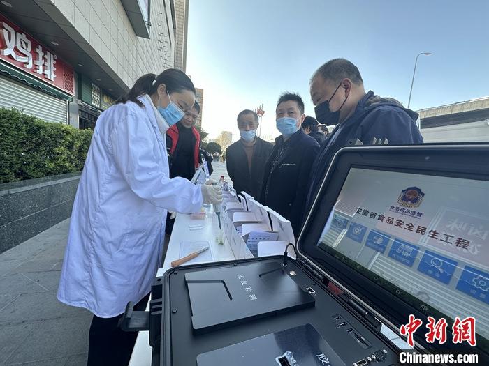 “315”国际消费者权益日宣传进社区